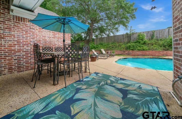 110 FOREST SOUTH DR, WHITEHOUSE, TX 75791, photo 1 of 36