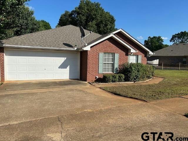 104 VALLEY VIEW LN, JACKSONVILLE, TX 75766, photo 1 of 35